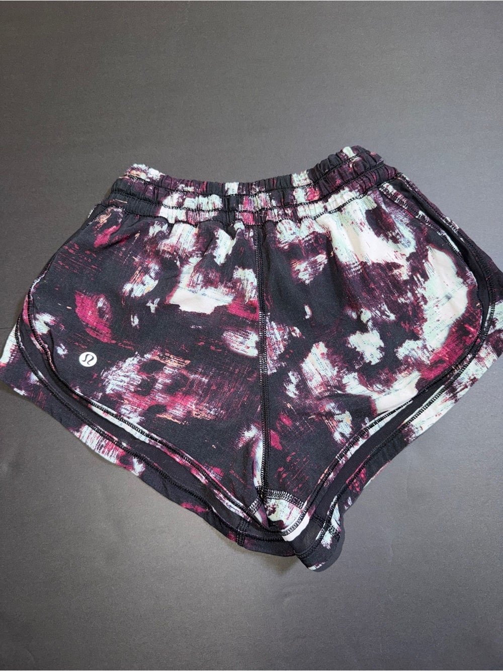 Lululemon Hotty Hots 2.5 - Picture 2 of 3